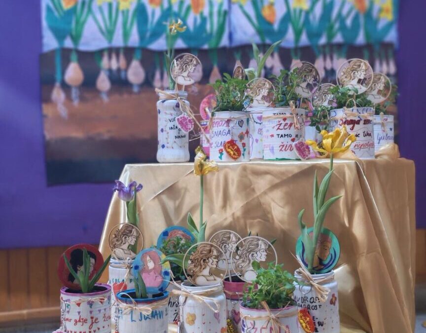 Kreativnost učenika za Dan žena